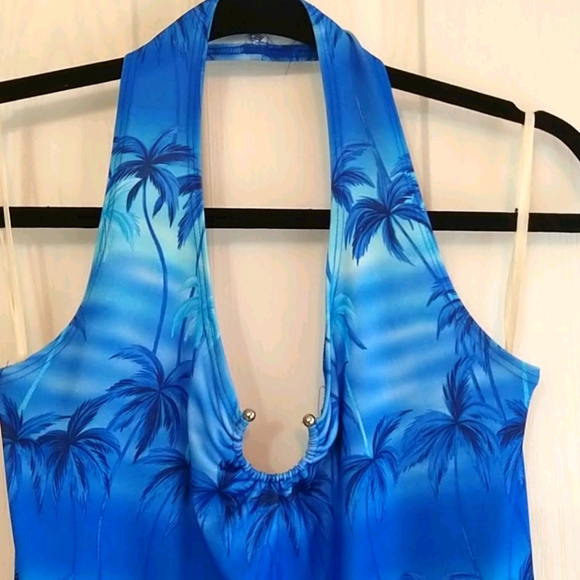 Junior's halter dress - Picture 2 of 3